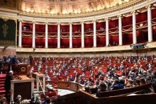 L'hémicycle de l'Assemblée nationale française, le 5 janvier 2022 Assembly in Paris. The session, previously discussed on January 3, will focus on the bill reinforcing the tools for managing the healt