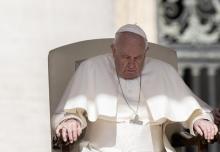 Pope Francis had cleared his diary on Tuesday due to pain in his right knee, and also cancelled engagements last Friday to undergo medical checks