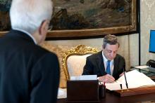 Mario Draghi signe sa démission