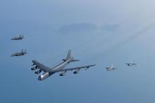 Une photo d'un bombardier américain B-52H diffusée par le ministre sud-coréen de la Défense le 6